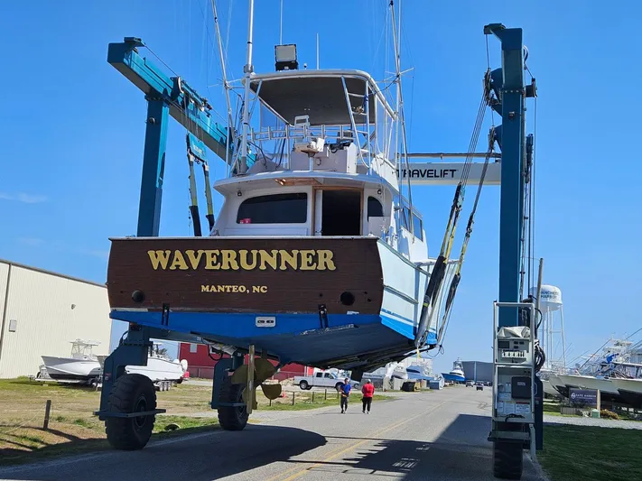 Waverunner Yacht Photos Pics 