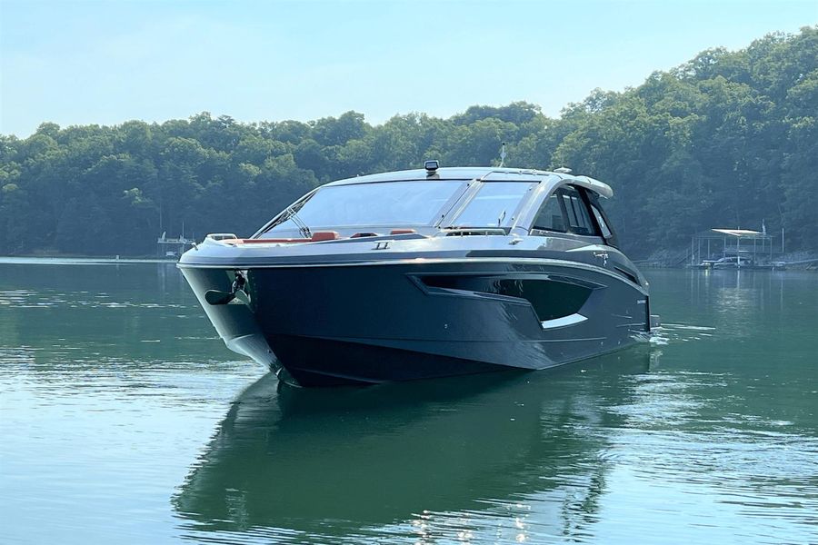 2023 Cruisers Yachts 42 GLS South Beach