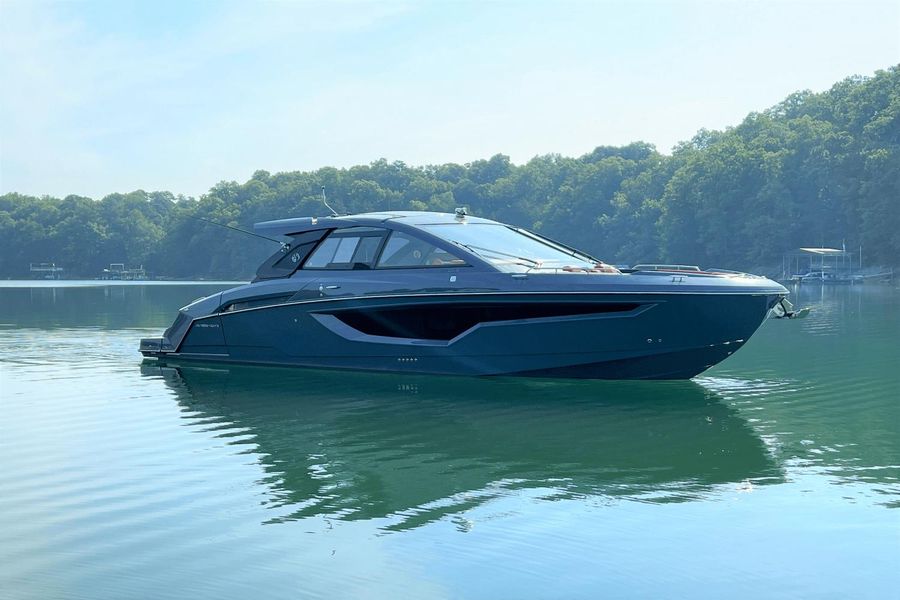 2023 Cruisers Yachts 42 GLS South Beach