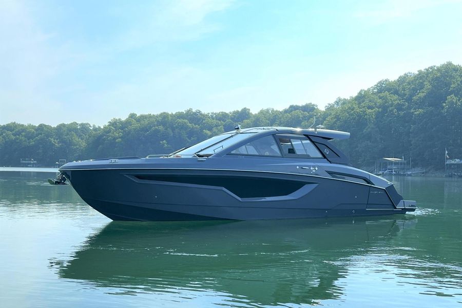2023 Cruisers Yachts 42 GLS South Beach