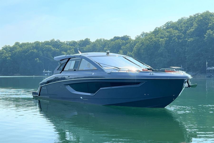 2023 Cruisers Yachts 42 GLS South Beach