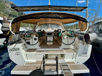 Yacht