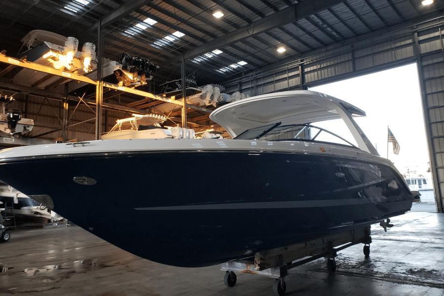 2021 Sea Ray 310 SLX OB