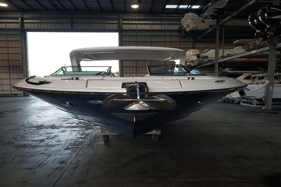 2021 Sea Ray 310 SLX OB