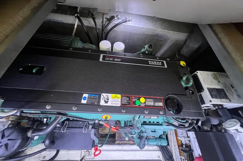 Rum-n-reels Yacht Photos Pics 