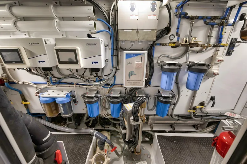 Let It Ride Yacht Photos Pics 