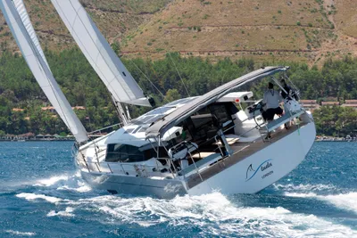 2026 Moody 48 deck saloon