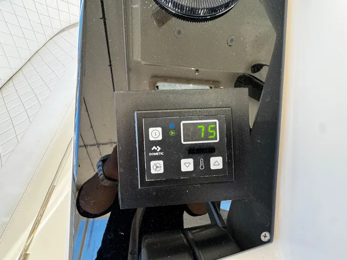 Sweet Melissa Yacht Photos Pics 