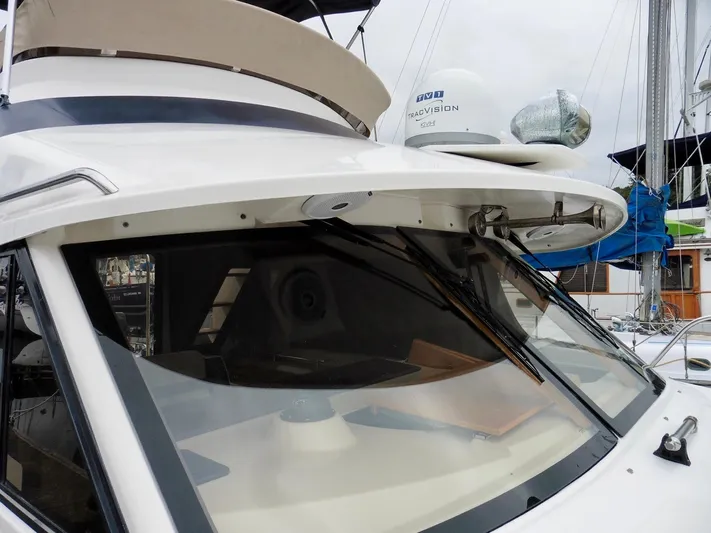  Yacht Photos Pics 2015 Cutwater 30CB boat with sleek design and modern navigation equipment.