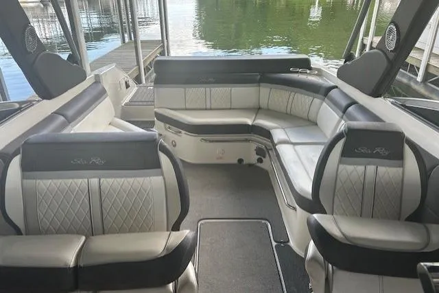  Yacht Photos Pics 2017 Sea Ray SLX 280 boat interior with luxurious seating and elegant design.