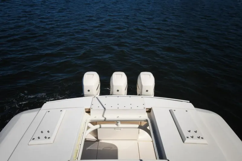 Gunn Runner Yacht Photos Pics Sliding Sunroof