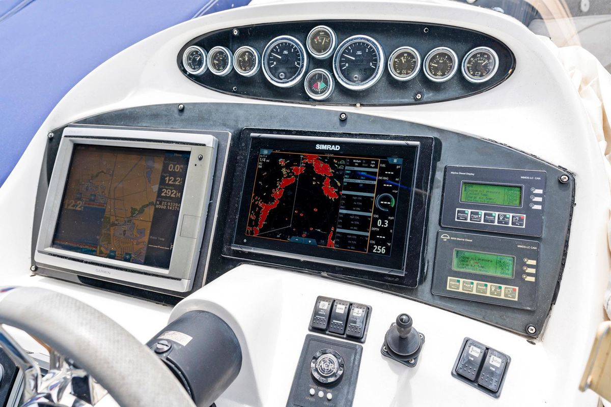 2006 Sunseeker 75 