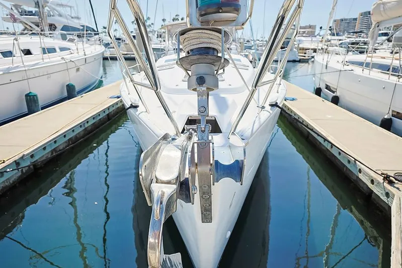 Mustang III Yacht Photos Pics 2007 Beneteau Oceanis 423 yacht docked in marina, front view.