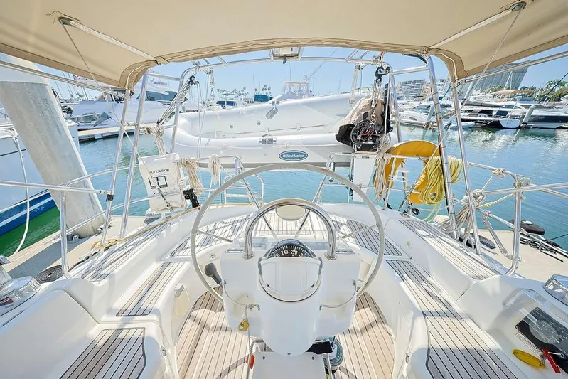 Mustang III Yacht Photos Pics Cockpit view of 2007 Beneteau Oceanis 423 yacht docked at marina.