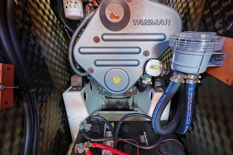 Mustang III Yacht Photos Pics Yanmar engine in a 2007 Beneteau Oceanis 423 sailboat, showcasing detailed components.