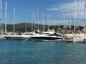2011 Sunseeker Predator 52