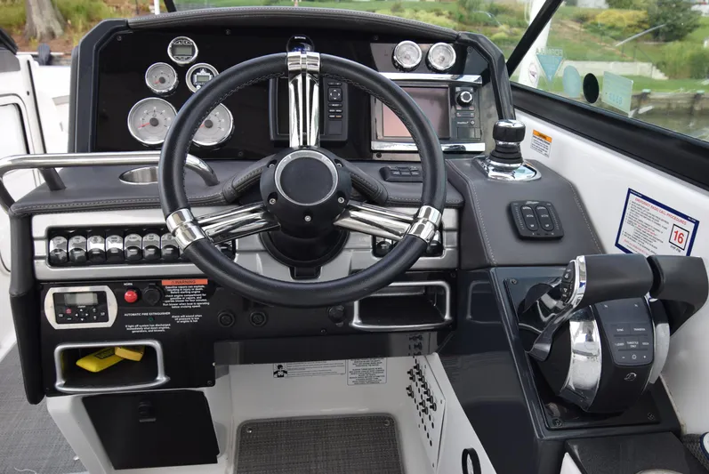 4th Quarter Yacht Photos Pics 