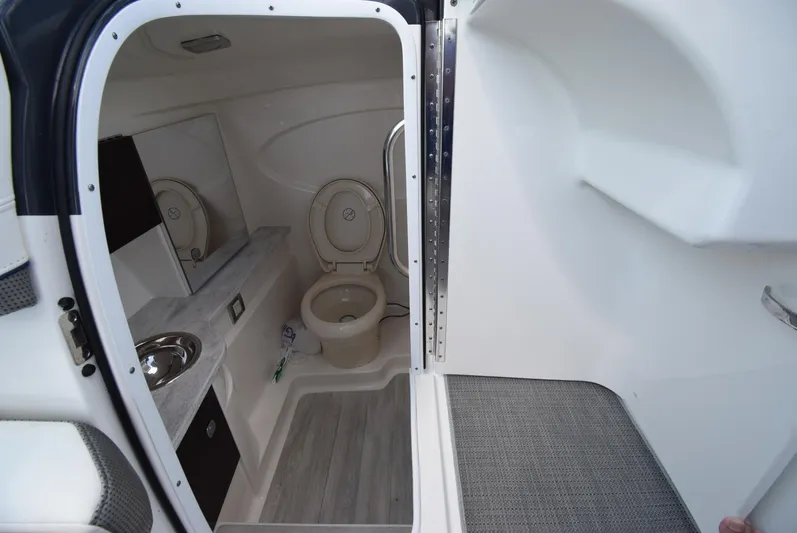 4th Quarter Yacht Photos Pics 