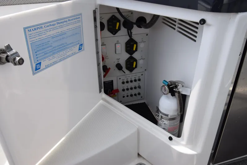 4th Quarter Yacht Photos Pics 