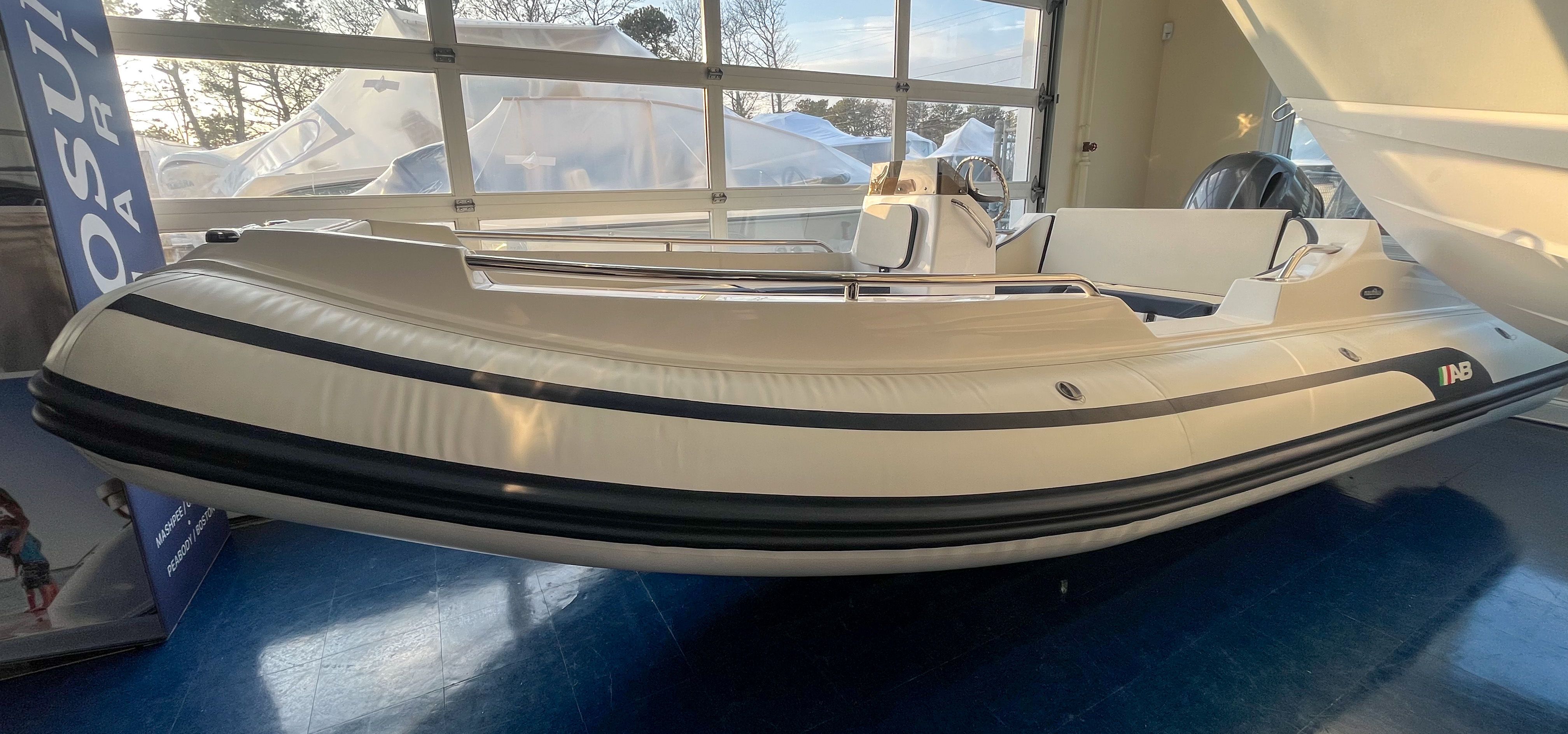 AB Inflatables 17 dlx