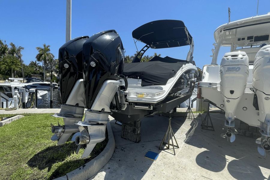 2021 Sea Ray SDX 290 Outboard
