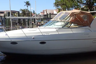 Cruisers Yachts 3570 Esprit