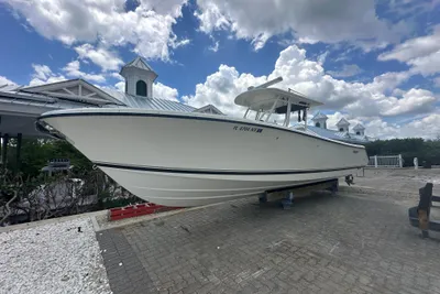 Pursuit C 310 Center Console