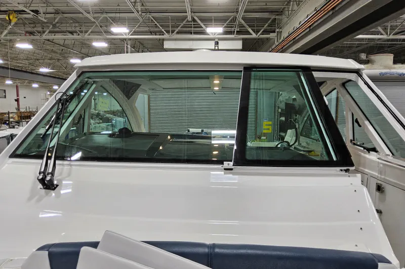  Yacht Photos Pics 2026 Formula 380 Super Sport Crossover OB boat windshield in a factory setting.