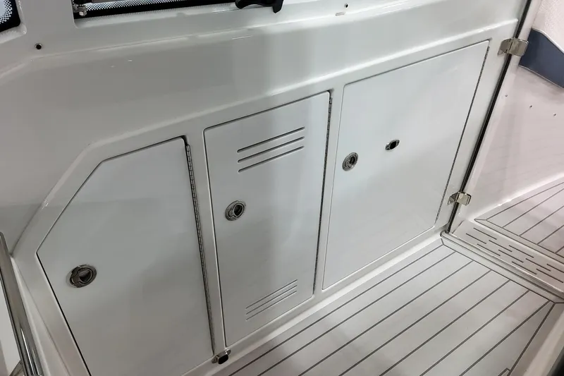  Yacht Photos Pics 2026 Formula 380 Super Sport Crossover OB interior storage compartments.