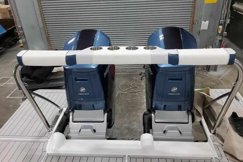  Yacht Photos Pics 2026 Formula 380 Super Sport Crossover OB with dual Mercury Verado outboard engines.