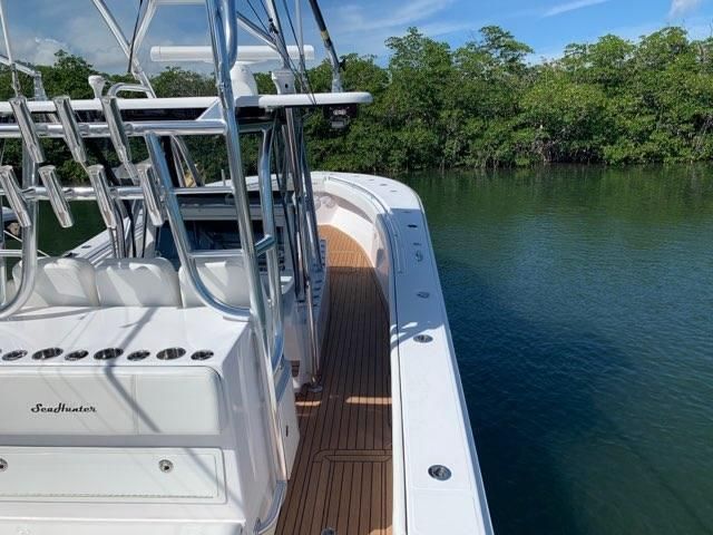 2019 SeaHunter 39 CC