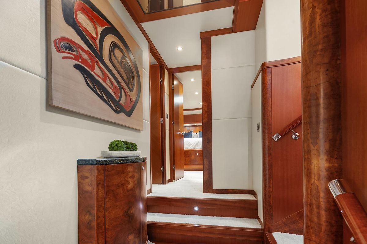 2010 Ocean Alexander 80 