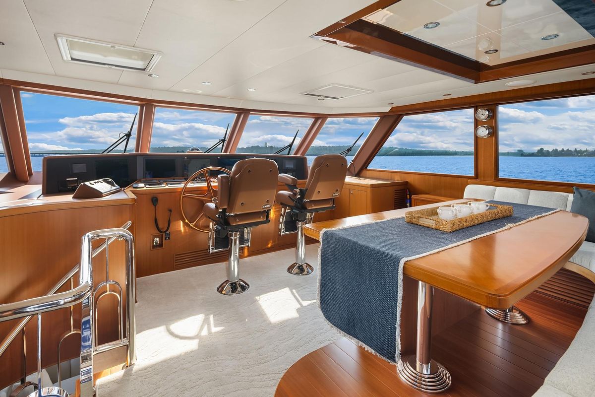 2010 Ocean Alexander 80 