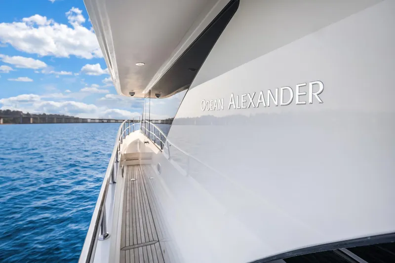 Estancia Yacht Photos Pics 2010 Ocean Alexander 80 Motoryacht cruising on a sunny day, showcasing sleek design.