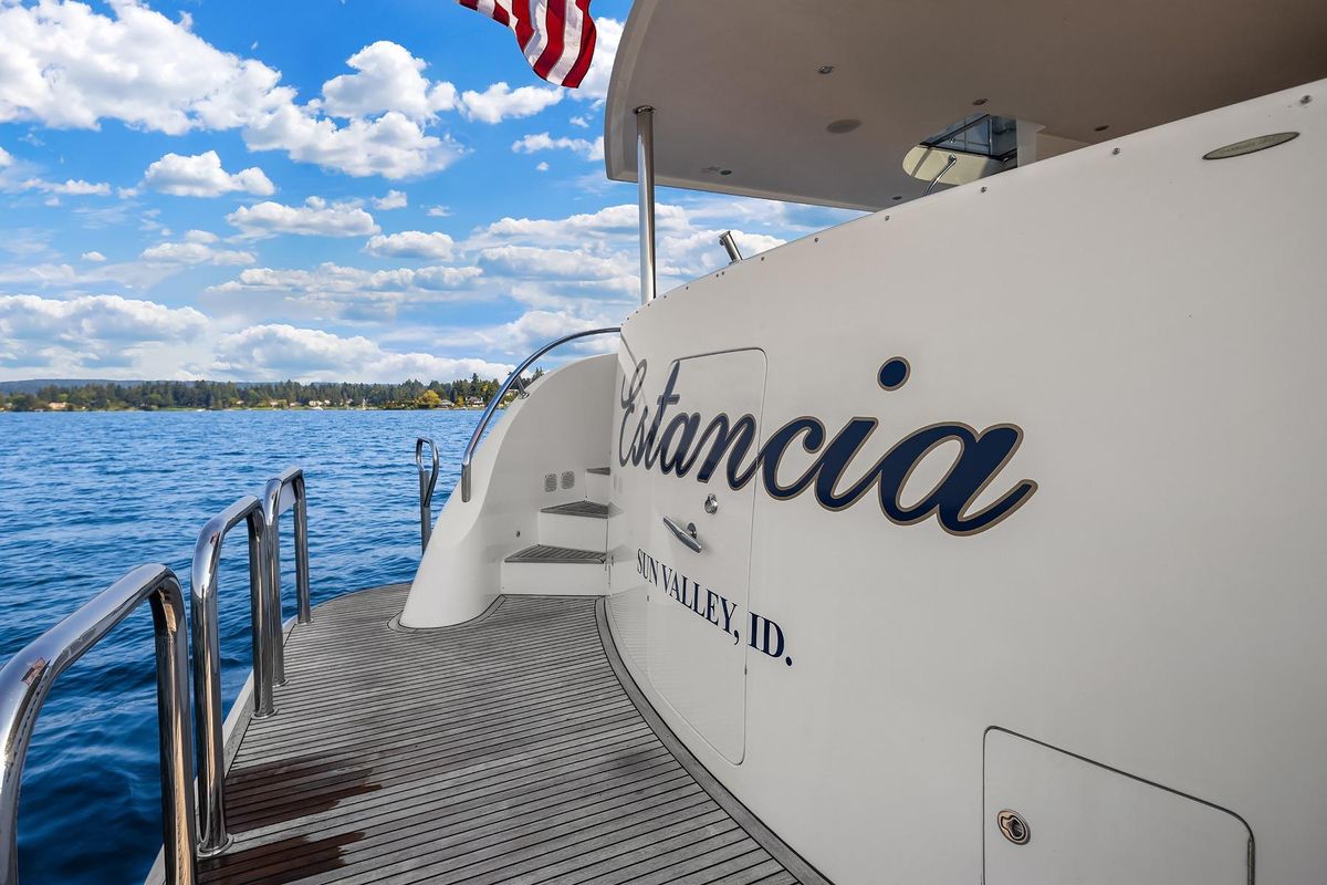 2010 Ocean Alexander 80 