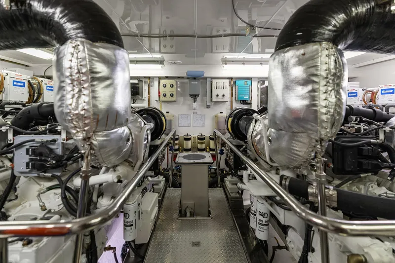 Estancia Yacht Photos Pics Engine room of 2010 Ocean Alexander 80 Motoryacht, featuring advanced machinery and equipment.