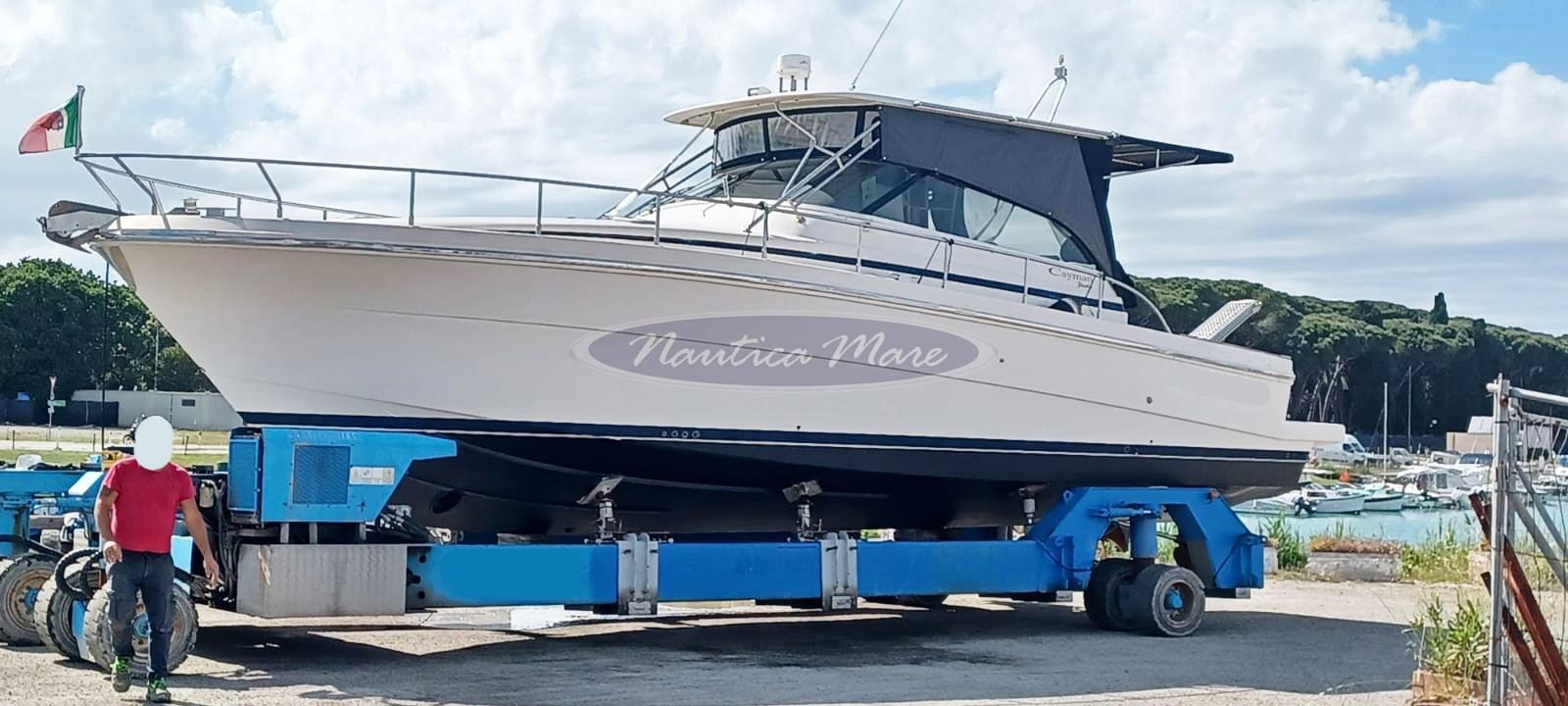 1998 Custom Cayman 40 W.A.