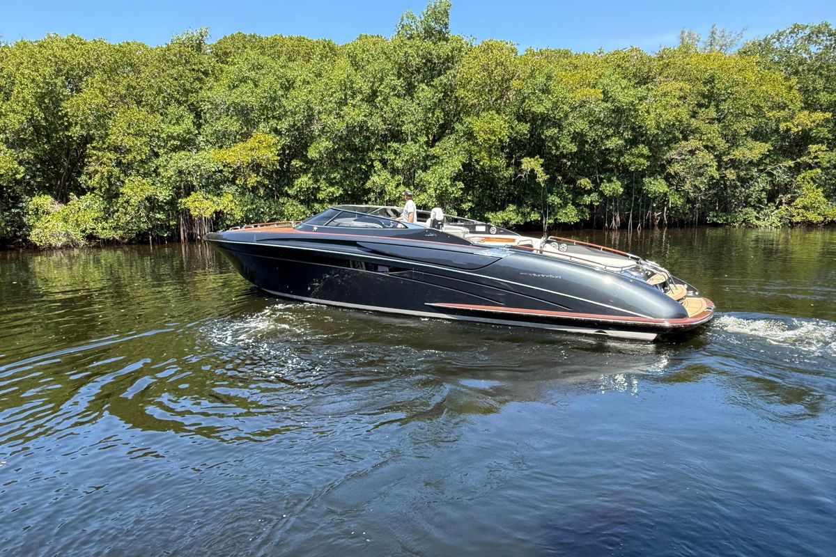 2013 Riva 44 