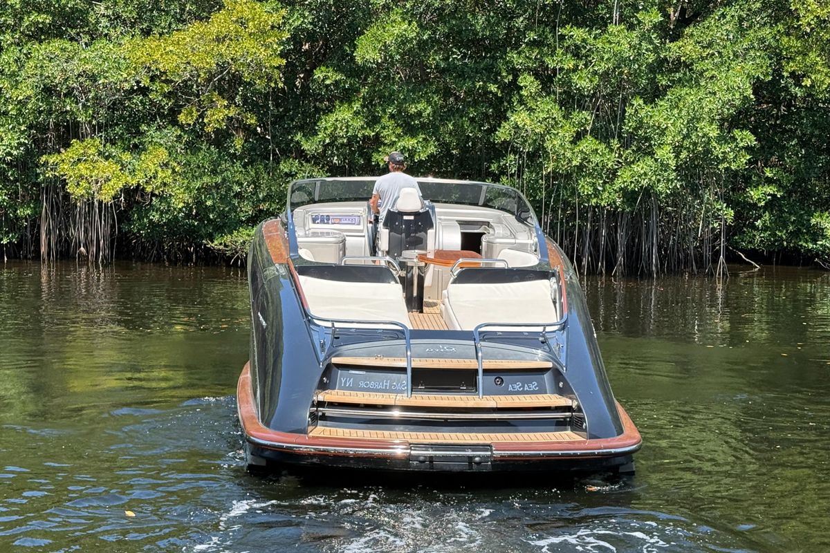 2013 Riva 44 
