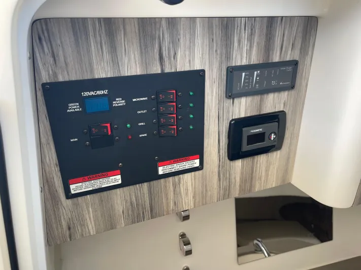 Finatic Yacht Photos Pics 