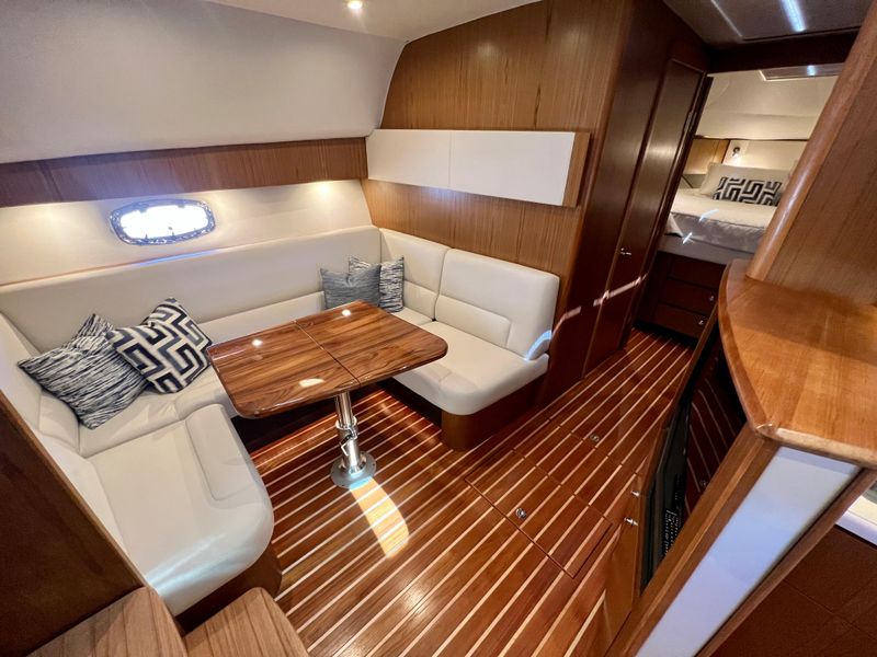 2022 Tiara Yachts 4300 Open