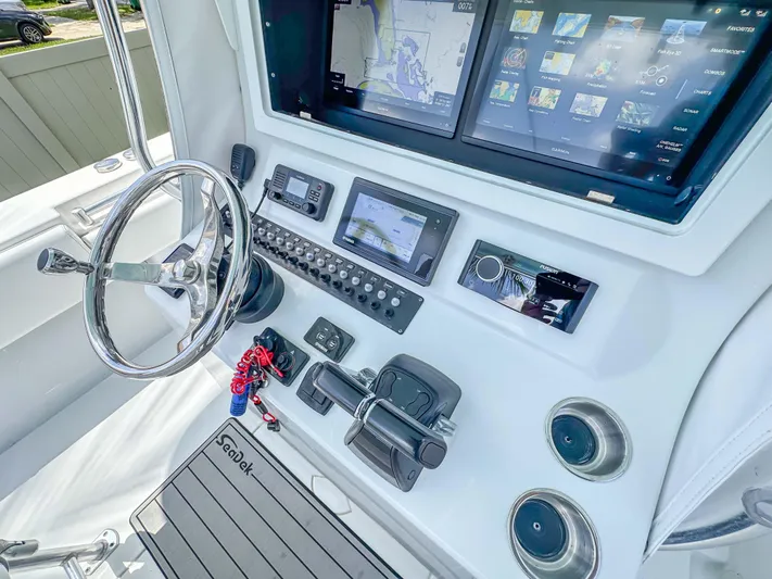 Blue Ayes Yacht Photos Pics 