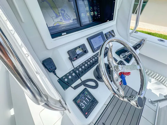 Blue Ayes Yacht Photos Pics 