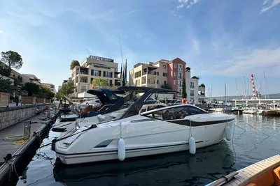 Fairline F 33