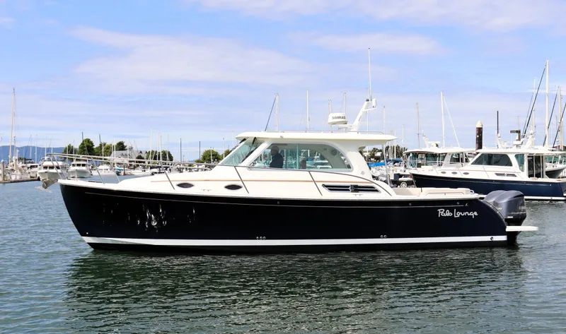 Polo Lounge Yacht Photos Pics 