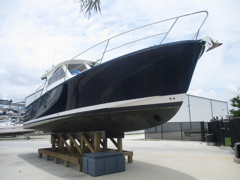 2007 Legacy Yachts 32 Classic