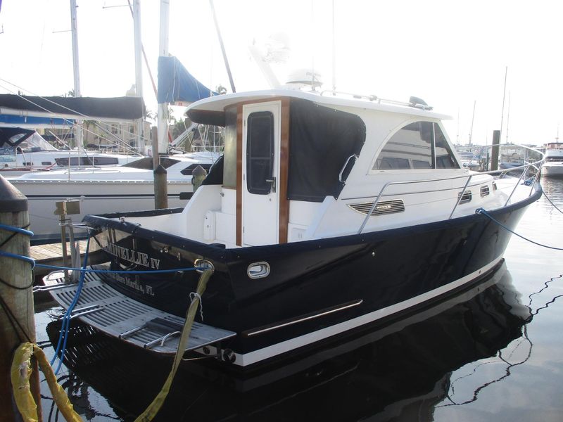 2007 Legacy Yachts 32 Classic