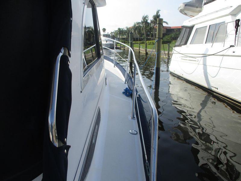 2007 Legacy Yachts 32 Classic