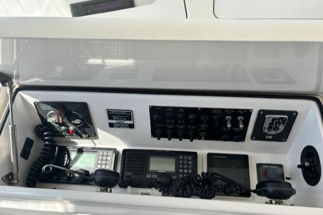 2008 Viking 52 