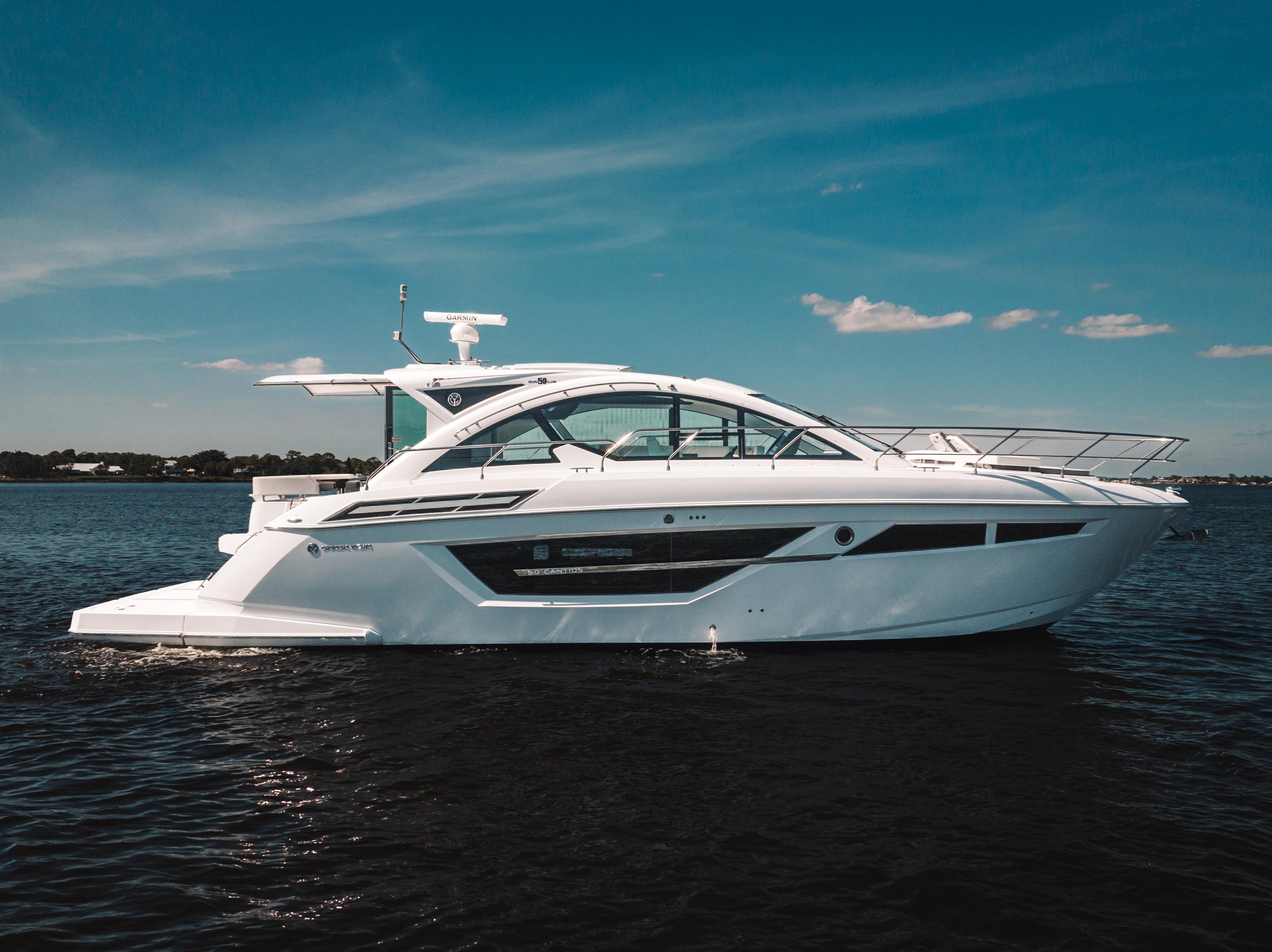 2023 Cruisers Yachts 50 Cantius